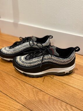 Nike Airmax SE “Safari” Sneakers